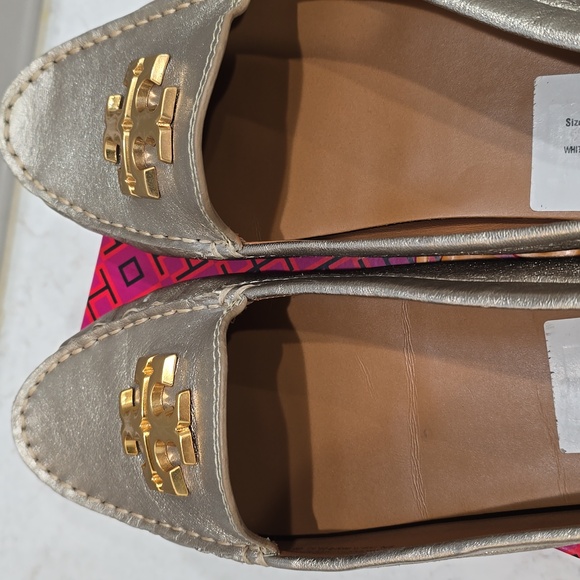 Tory Burch EVERLY DRIVER Metallic Gold Loafers - Picture 4 of 8